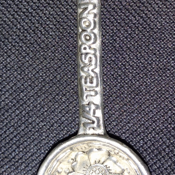 Ganz Vintage pewter measuring spoons in butterfly motif - Picture 6 of 12